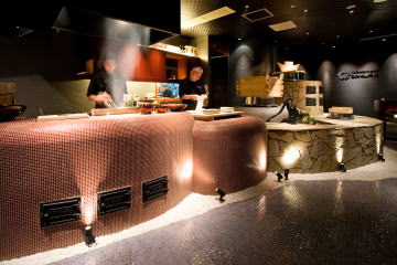 神戸ハーバーランドモザイク SAKURA 日本料理店 内装 外装 設計 店舗デザイン 施工 マツヤアートワークス