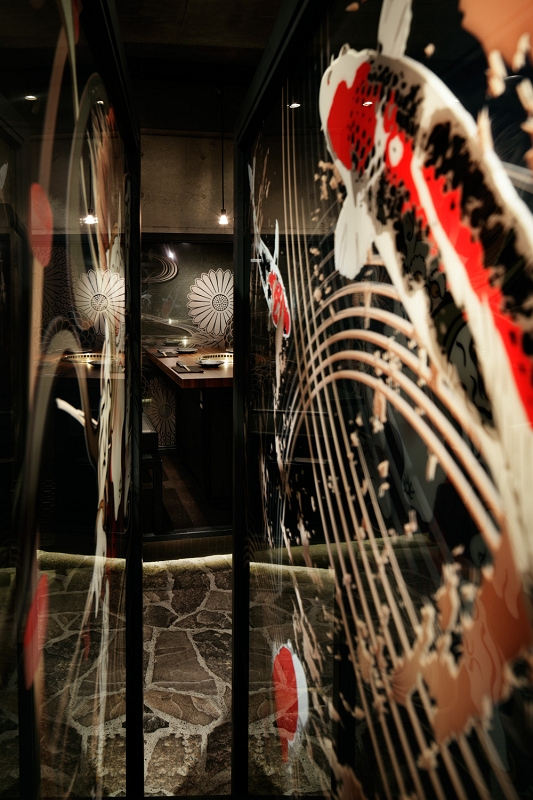 焼肉鍋問屋 志方　撮影者：河野 政人（ナカサ＆パートナーズ）