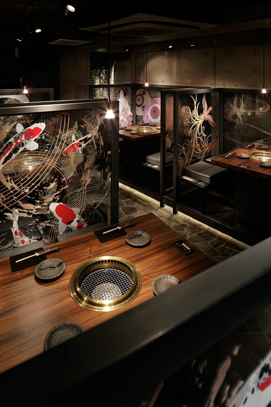 焼肉鍋問屋 志方　撮影者：河野 政人（ナカサ＆パートナーズ）