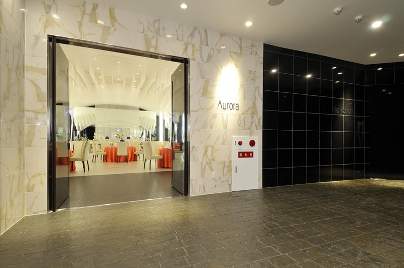 �G���g�����X�i�G���x�[�^�[�z�[���j