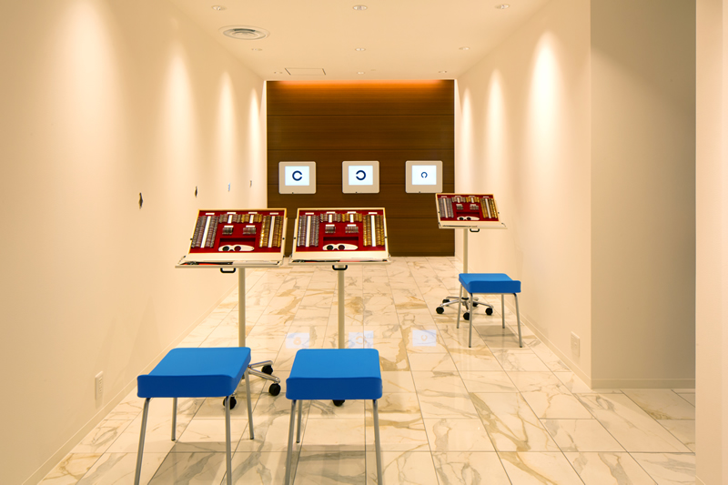 �����ނ�����ȃN���j�b�N